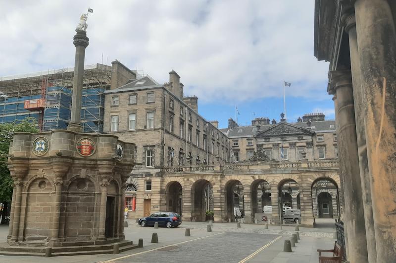 Edinburgh City Chambers with west wing where the original museum was located 