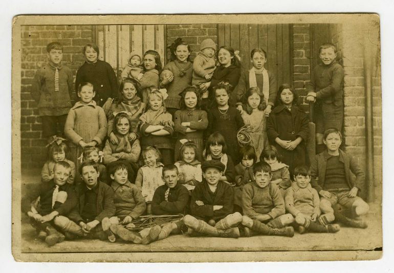 Jean Crawford, her sister and other children c1920/ 1921