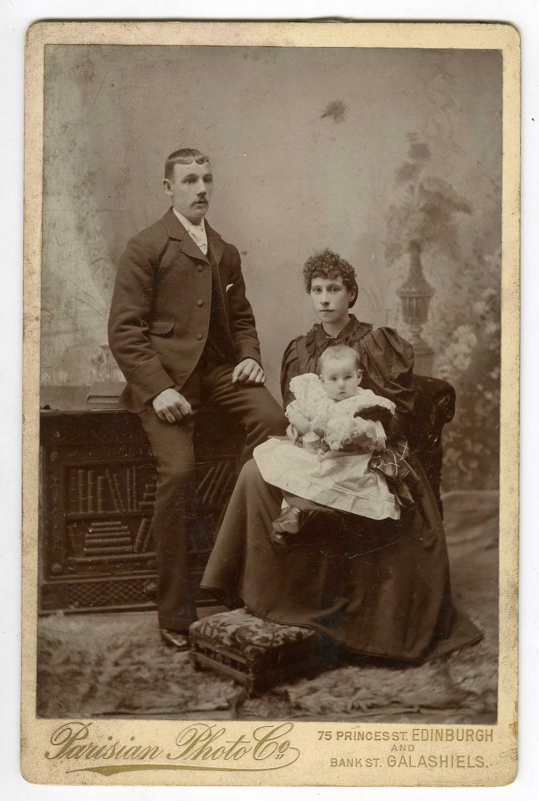 John & Jean Crawford probably with eldest daughter Maggie c1898