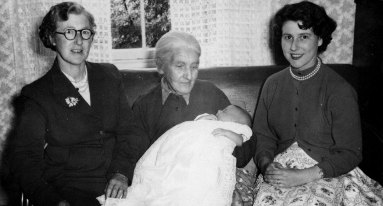 Parry Family from Broxburn 1957