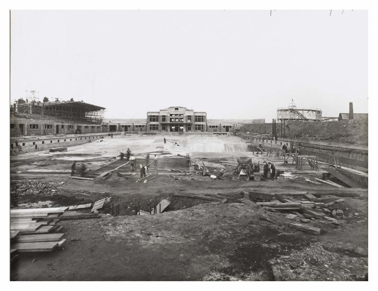 Labourers working on the foundations of Portobello Bathing Pool c1935. Image © Edinburgh Libraries www.capitalcollections.org.uk Workers building Portobello Outdoor Bathing Pool, 1935