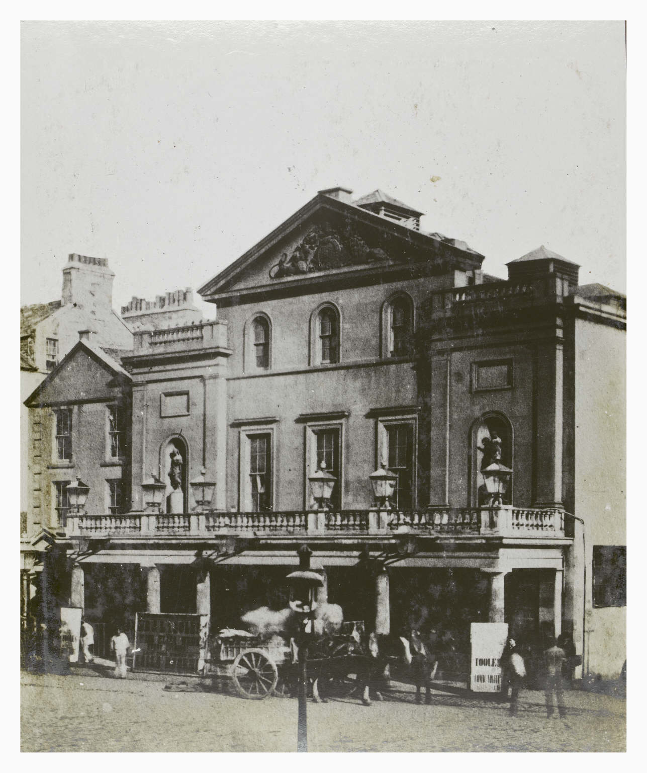 Theatre Royal, Shakespeare Square, 1858 ©The Cavaye Collection of Thomas Begbie Prints; City of Edinburgh Council Museums & Galleries