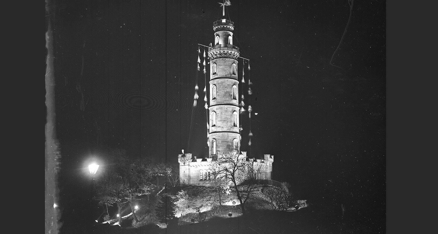 Black and White Photo of the Nelosn Monument Calton Hill