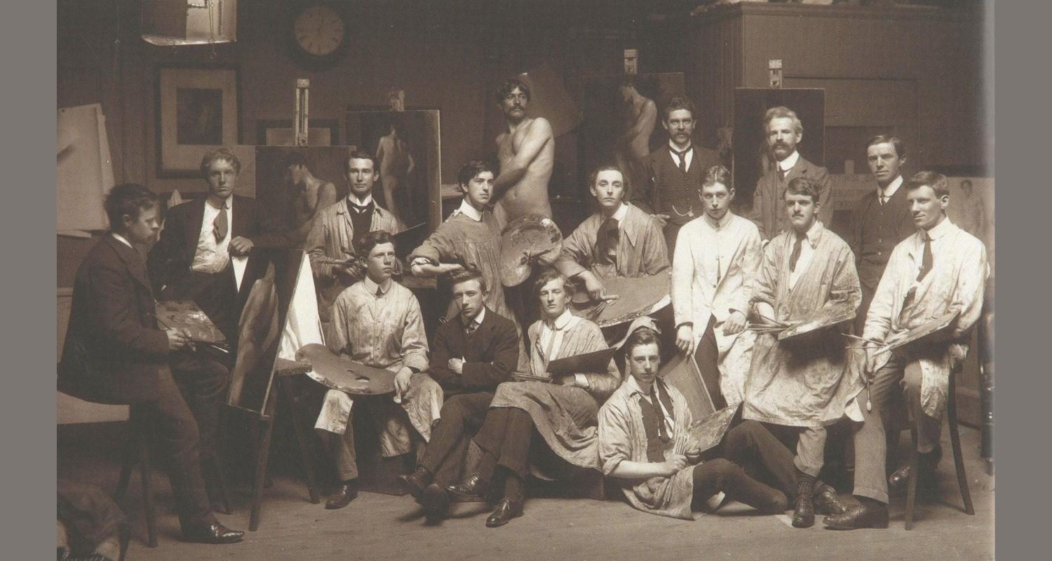 Black and white photo of a number of Edinburgh College of Art students at a life class, 1908
