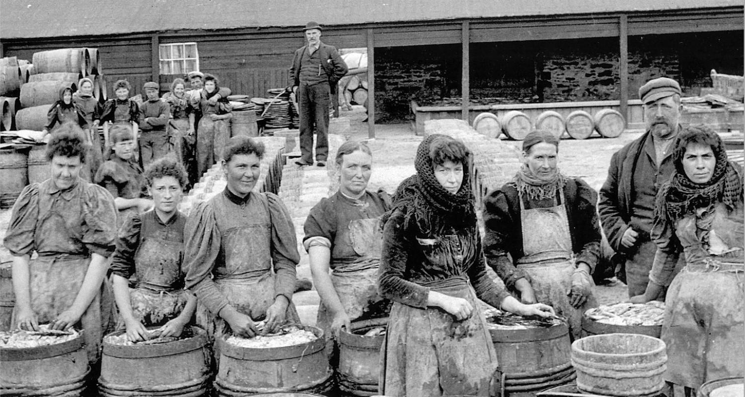 Scottish-Women-Herring-Workers